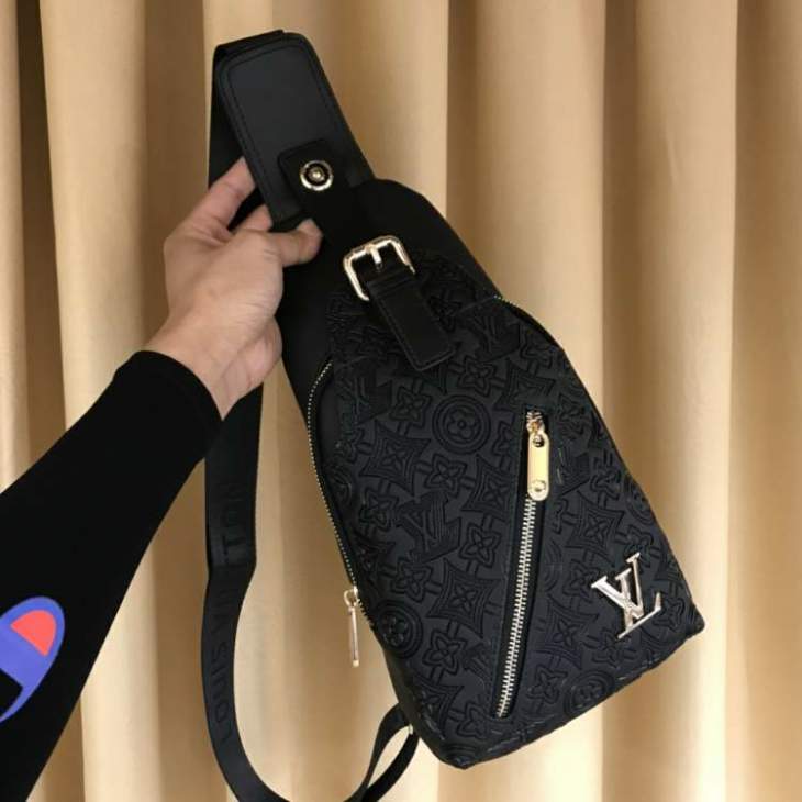 Picture of Louis Vuitton Mens Bags _SKUfw173506391fw